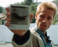 Cinegiornale.net memento-il-film-che-consacro-christopher-nolan-compie-20-anni-220x180 Memento | il film che consacrò Christopher Nolan compie 20 anni News  
