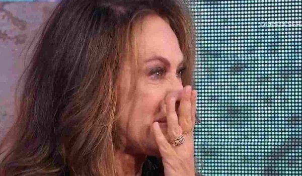 Cinegiornale.net senza-non-riuscivo-a-stare-le-gravi-dipendenze-di-elena-sofia-ricci-ha-rischiato-il-peggio-600x350 “Senza non riuscivo a stare”: le gravi dipendenze di Elena Sofia Ricci | ha rischiato il peggio Gossip News  