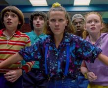 Cinegiornale.net stranger-things-arriva-a-teatro-lo-spettacolo-mostrera-le-origini-di-vecna-e-sara-collegato-alla-quinta-stagione-220x180 Stranger Things arriva a teatro! Lo spettacolo mostrerà le origini di Vecna e sarà collegato alla quinta stagione News  