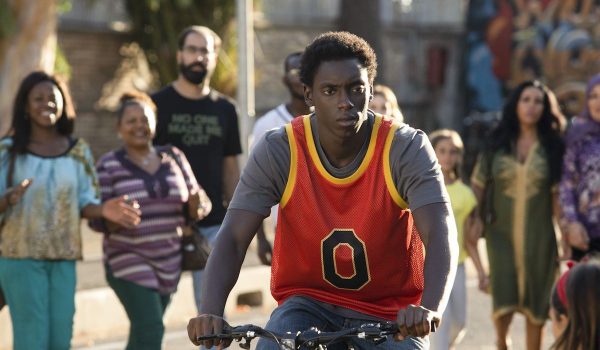 Cinegiornale.net zero-il-trailer-della-nuova-serie-netflix-con-un-supereroe-invisibile-600x350 Zero, il trailer della nuova serie Netflix con un supereroe invisibile News Serie-tv  