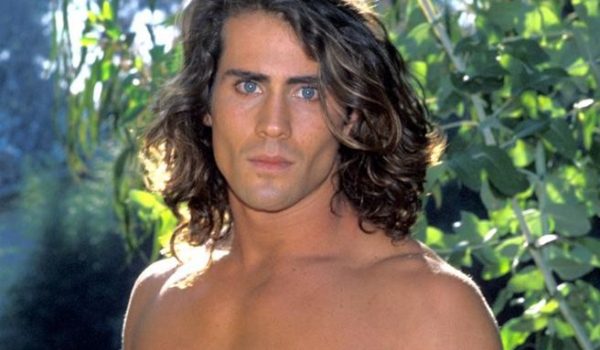Cinegiornale.net addio-a-joe-lara-il-tarzan-della-tv-ha-perso-la-vita-in-un-incidente-aereo-600x350 Addio a Joe Lara: il Tarzan della Tv ha perso la vita in un incidente aereo News  