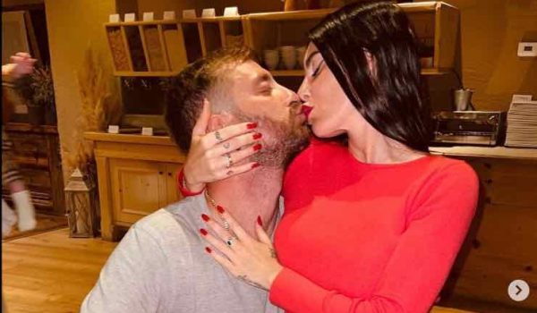 Cinegiornale.net brutta-avventura-per-bianca-atzei-e-stefano-corti-abbiamo-recuperato-tutte-le-immagini-600x350 Brutta avventura per Bianca Atzei e Stefano Corti | “Abbiamo recuperato tutte le immagini…” Gossip News  