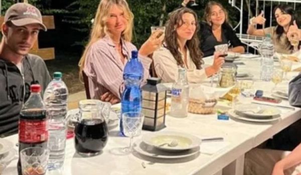 Cinegiornale.net damiano-dei-maneskin-con-la-nuova-fiamma-ecco-la-prima-foto-condivisa-sui-social-600x350 Damiano dei Maneskin con la nuova fiamma: ecco la prima foto condivisa sui social Gossip News  