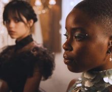 Cinegiornale.net mercoledi-2-la-trama-della-seconda-stagione-suggerisce-diverse-scene-in-villa-addams-220x180 Mercoledì 2: La trama della seconda stagione suggerisce diverse scene in villa Addams News  