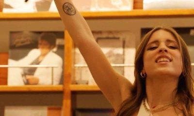 Cinegiornale.net paura-per-angelina-mango-ma-che-le-succede-sorpresa-in-lacrime-in-un-treno Paura per Angelina Mango: “Ma che le succede?” | Sorpresa in lacrime in un treno Gossip News  