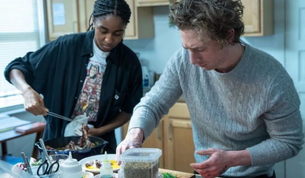 Cinegiornale.net the-bear-la-co-showrunner-chiarisce-se-vedremo-mai-lo-sbocciare-di-una-storia-damore-tra-carmy-e-sydney-600x350 The Bear: la co-showrunner chiarisce se vedremo mai lo sbocciare di una storia d’amore tra Carmy e Sydney News  