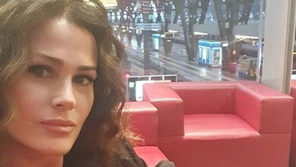 Cinegiornale.net vergognati-samantha-de-grenet-furiosa-denuncia-tutto-lo-rovina-600x339 “Vergognati”: Samantha De Grenet furiosa denuncia tutto | “Lo rovina” Gossip News  