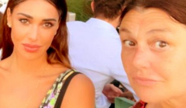 Cinegiornale.net veronica-cozzani-la-mamma-di-belen-senza-freni-frecciatine-alla-figlia-e-al-genero-600x350 Veronica Cozzani, la mamma di Belen senza freni | Frecciatine alla figlia e al genero Gossip News  