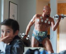 Cinegiornale.net 8-rue-de-lhumanite-recensione-del-film-francese-disponibile-su-netflix-220x180 8 Rue de l’Humanité: recensione del film francese disponibile su Netflix News Recensioni  