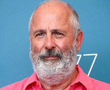 Cinegiornale.net addio-a-roger-michell-il-regista-di-notting-hill-si-e-spento-a-65-anni-220x180 Addio a Roger Michell: il regista di Notting Hill si è spento a 65 anni News  