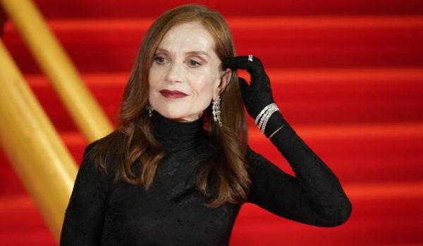 Cinegiornale.net berlino-2022-orso-doro-alla-carriera-a-isabelle-huppert-600x350 Berlino 2022: Orso d’oro alla carriera a Isabelle Huppert News  