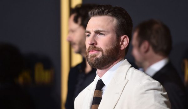Cinegiornale.net chris-evans-polemica-contro-lattore-per-la-sua-nuova-serie-propaganda-grottesca-600x350 Chris Evans, polemica contro l’attore per la sua nuova serie: «Propaganda grottesca» News Serie-tv  