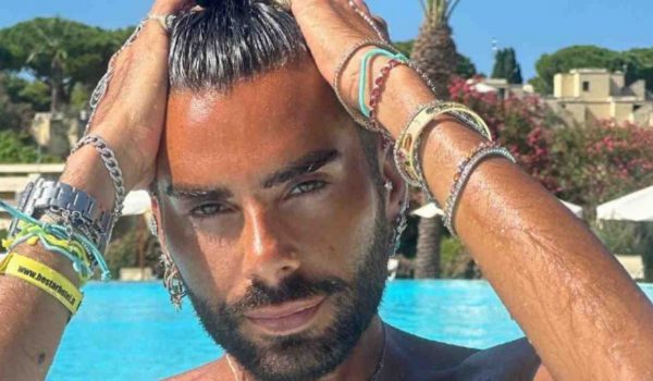 Cinegiornale.net federico-fashion-style-ripugna-moltissimi-meglio-lestinzione-si-e-visto-completamente-tutto-600x350 Federico Fashion Style ripugna moltissimi: “meglio l’estinzione” | Si è visto completamente tutto Gossip News  