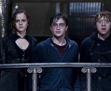 Cinegiornale.net harry-potter-dopo-il-successo-della-saga-cosa-sta-facendo-il-trio-di-attori-piu-famosi-al-mondo-220x180 Harry Potter: dopo il successo della saga cosa sta facendo il trio di attori più famosi al mondo? News  