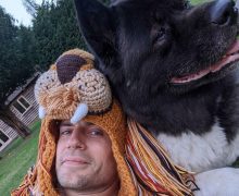 Cinegiornale.net henry-cavill-presenta-il-suo-cane-kal-e-rivela-che-il-cucciolo-ha-salvato-la-sua-salute-mentale-220x180 Henry Cavill presenta il suo cane Kal e rivela che il cucciolo ha salvato la sua salute mentale News  