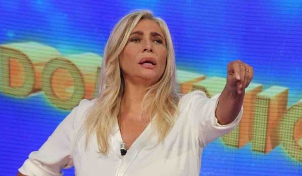Cinegiornale.net mara-venier-scatenata-si-scaglia-contro-la-collega-salteranno-molte-teste-600x350 Mara Venier scatenata: si scaglia contro la collega | “Salteranno molte teste” Gossip News  