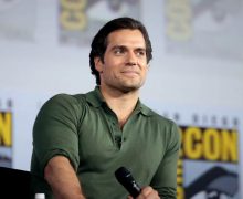 Cinegiornale.net matthew-vaughn-e-convinto-che-henry-cavill-sia-nato-per-interpretare-james-bond-scopri-perche-220x180 Matthew Vaughn è convinto che Henry Cavill sia nato per interpretare James Bond. Scopri perchè News  