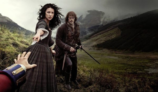Cinegiornale.net outlander-6-la-sesta-stagione-torna-a-marzo-2022-su-starzplay-600x350 Outlander 6: la sesta stagione torna a marzo 2022 su STARZPLAY News  