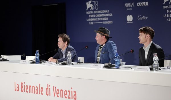 Cinegiornale.net venezia-78-isolation-video-intervista-ai-registi-del-film-antologico-sulla-pandemia-600x350 Venezia 78 | Isolation, video intervista ai registi del film antologico sulla pandemia Cinema News  