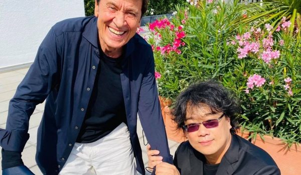 Cinegiornale.net venezia-78-lincontro-epico-tra-gianni-morandi-e-bong-joon-ho-600x350 Venezia 78: l’incontro epico tra Gianni Morandi e Bong Joon-Ho News  