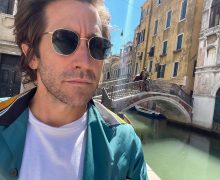 Cinegiornale.net venezia-jake-gyllenhaal-incontra-un-cosplayer-italiano-di-mysterio-220x180 Venezia: Jake Gyllenhaal incontra un cosplayer italiano di Mysterio News  