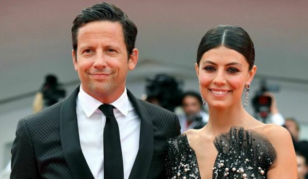 Cinegiornale.net alessandra-mastronardi-non-si-sposa-piu-perche-sono-saltate-le-nozze-con-ross-mccall-600x350 Alessandra Mastronardi non si sposa più. Perché sono saltate le nozze con Ross McCall? News  