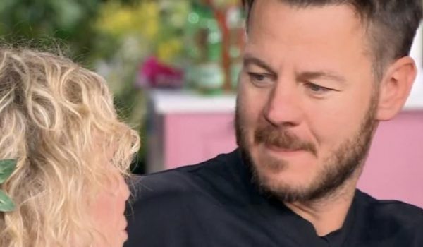 Cinegiornale.net alessandro-cattelan-gelato-dalla-clerici-ma-e-voluto-lo-studio-in-imbarazzo-600x350 Alessandro Cattelan gelato dalla Clerici, “ma è voluto?” | Lo studio in imbarazzo Gossip News  