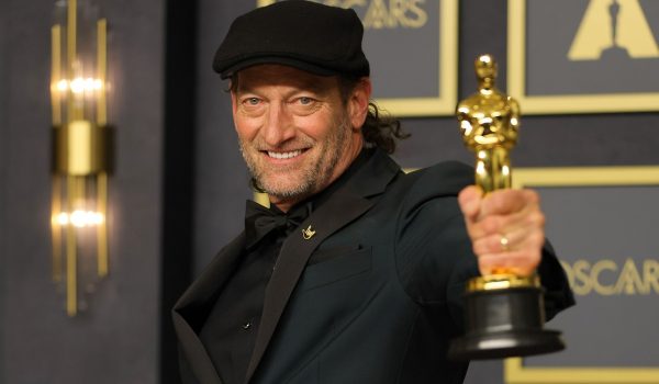Cinegiornale.net chi-e-troy-kotsur-il-vincitore-agli-oscar-2022-nella-categoria-migliore-attore-non-protagonista-600x350 Chi è Troy Kotsur, il vincitore agli Oscar 2022 nella categoria Migliore attore non protagonista News  