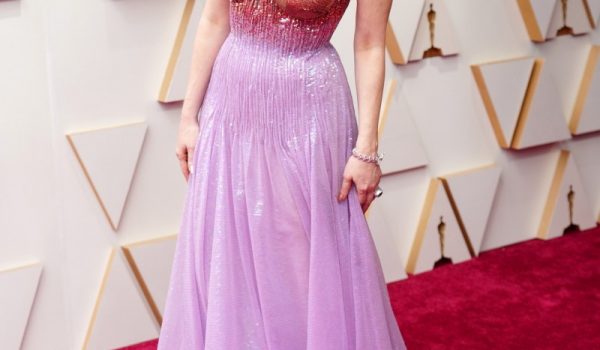 Cinegiornale.net jessica-chastain-splendida-ed-elegantissima-in-gucci-sul-red-carpet-oscar-2022-600x350 Jessica Chastain splendida ed elegantissima in Gucci sul red carpet – Oscar 2022 News  