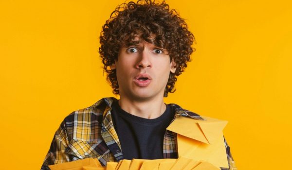 Cinegiornale.net scrivimi-per-sbaglio-il-trailer-ufficiale-600x350 Scrivimi per sbaglio: il trailer ufficiale Cinema News  