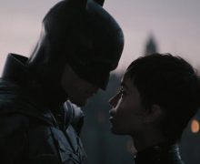 Cinegiornale.net the-batman-il-nuovo-trailer-del-film-si-focalizza-sul-pipistrello-e-la-gatta-220x180 The Batman: il nuovo trailer del film si focalizza sul Pipistrello e la Gatta News  
