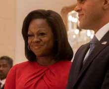 Cinegiornale.net the-first-lady-viola-davis-e-michelle-obama-nel-primo-teaser-trailer-220x180 The First Lady: Viola Davis è Michelle Obama nel primo teaser trailer News  