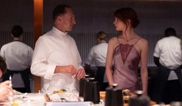 Cinegiornale.net the-menu-anya-taylor-joy-e-ralph-fiennes-nella-prima-foto-del-film-600x350 The Menu: Anya Taylor-Joy e Ralph Fiennes nella prima foto del film News  