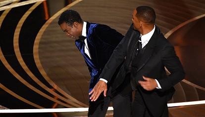 Cinegiornale.net will-smith-il-commento-social-fatto-tre-ore-dopo-lo-schiaffo-a-chris-rock Will Smith: il commento social fatto tre ore dopo lo schiaffo a Chris Rock News  