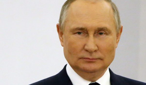 Cinegiornale.net all-the-kremlins-men-arriva-una-serie-tv-su-vladimir-putin-la-vera-e-orribile-storia-600x350 All The Kremlin’s Men, arriva una serie tv su Vladimir Putin: «La vera e orribile storia» News Serie-tv  