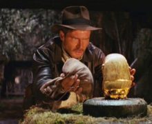 Cinegiornale.net allasta-la-camicia-di-indiana-jones-indossata-ne-i-predatori-dellarca-perduta-quanto-vale-220x180 All’asta la camicia di Indiana Jones indossata ne I predatori dell’Arca Perduta | Quanto vale News  