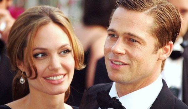 Cinegiornale.net angelina-jolie-smentisce-le-accuse-di-brad-pitt-lattore-aveva-accusato-lex-moglie-di-aver-danneggiato-la-loro-azienda-vinicola-600x350 Angelina Jolie smentisce le accuse di Brad Pitt: l’attore aveva accusato l’ex moglie di aver danneggiato la loro azienda vinicola News  