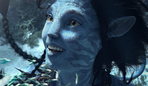 Cinegiornale.net avatar-la-via-dellacqua-sigourney-weaver-adolescente-nella-prima-immagine-del-personaggio-600x350 Avatar: La via dell’acqua – Sigourney Weaver adolescente nella prima immagine del personaggio News  