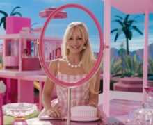 Cinegiornale.net barbie-il-film-di-greta-gerwig-da-il-via-alla-stagione-dei-premi-con-11-nomination-ai-grammy-220x180 Barbie: il film di Greta Gerwig dà il via alla stagione dei premi con 11 nomination ai Grammy News  