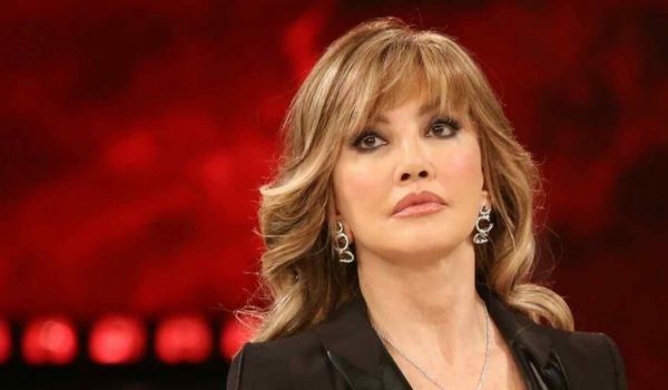 Cinegiornale.net colpo-basso-milly-carlucci-il-rifiuto-che-brucia-piu-di-tutto-non-ci-sara-600x350 Colpo basso Milly Carlucci: il rifiuto che brucia più di tutto | Non ci sarà Gossip News  