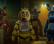 Cinegiornale.net five-nights-at-freddys-la-recensione-dellhorror-di-emma-tammi-dallomonima-serie-di-videogiochi-220x180 Five Nights at Freddy’s: la recensione dell’horror di Emma Tammi dall’omonima serie di videogiochi News Recensioni  