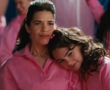 Cinegiornale.net greta-gerwig-la-regista-di-barbie-racconta-cosa-le-ha-ispirato-il-monologo-di-america-ferrera-nel-film-220x180 Greta Gerwig, la regista di Barbie racconta cosa le ha ispirato il monologo di America Ferrera nel film News  