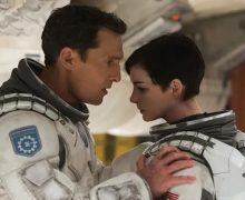 Cinegiornale.net interstellar-anne-hathaway-ha-rischiato-lipotermia-durante-le-riprese-220x180 Interstellar: Anne Hathaway ha rischiato l’ipotermia durante le riprese News  