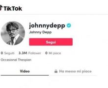 Cinegiornale.net johnny-depp-sbarca-su-tiktok-e-sono-subito-milioni-di-follower-220x180 Johnny Depp sbarca su TikTok e sono subito milioni di follower News  