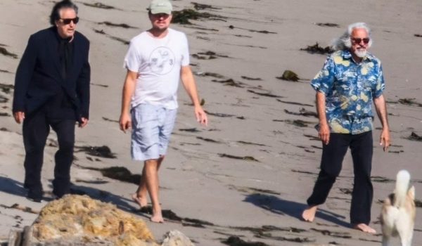 Cinegiornale.net leonardo-dicaprio-in-spiaggia-a-malibu-in-compagnia-di-al-pacino-e-suo-padre-foto-4-600x350 Leonardo DiCaprio in spiaggia a Malibu in compagnia di Al Pacino e suo padre (FOTO) News  