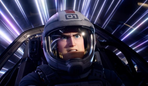 Cinegiornale.net lightyear-la-vera-storia-di-buzz-bannato-in-arabia-saudita-ed-emirati-arabi-per-un-bacio-omosessuale-600x350 Lightyear – La vera storia di Buzz bannato in Arabia Saudita ed Emirati Arabi per un bacio omosessuale News  