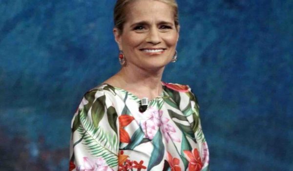 Cinegiornale.net mediaset-contro-hearther-parisi-azione-legale-immediata-una-mina-impazzita-1-600x350 Mediaset contro Hearther Parisi: azione legale immediata | “Una mina impazzita” Gossip News  