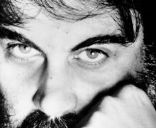 Cinegiornale.net morto-vangelis-addio-al-compositore-di-blade-runner-e-momenti-di-gloria-220x180 Morto Vangelis: addio al compositore di Blade Runner e Momenti di Gloria News  