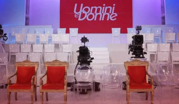 Cinegiornale.net rivoluzione-uomini-e-donne-maria-taglia-col-passato-addio-trono-classico-600x350 Rivoluzione Uomini e Donne: Maria taglia col passato | Addio trono classico Gossip News  