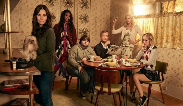 Cinegiornale.net shining-vale-2-ci-sara-ecco-tutto-quello-che-ce-da-sapere-sulla-seconda-stagione-della-serie-con-courteney-cox-600x350 Shining Vale 2 ci sarà? Ecco tutto quello che c’è da sapere sulla seconda stagione della serie con Courteney Cox News Recensioni  